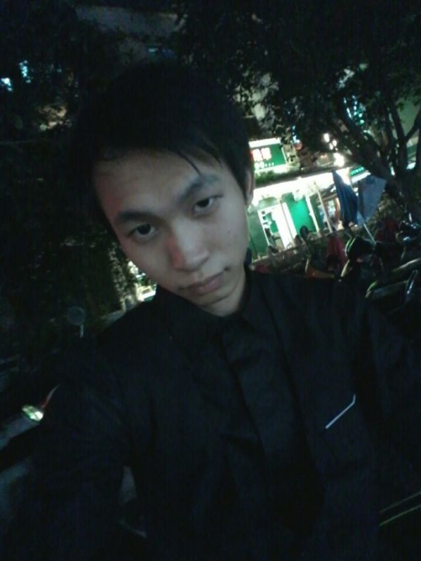 瞬间回眸的第一张照片--南昌相亲服务中心