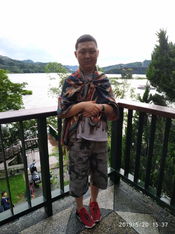 爱情里的俩个人的第一张照片--南昌相亲服务中心