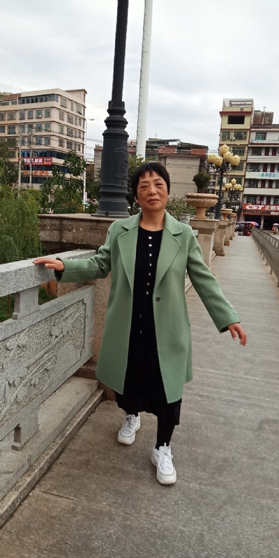 小玲的第一张照片--南昌相亲服务中心