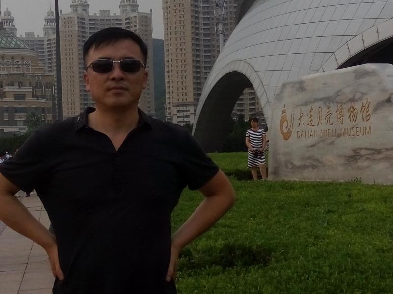 豁达的第一张照片--南昌相亲服务中心