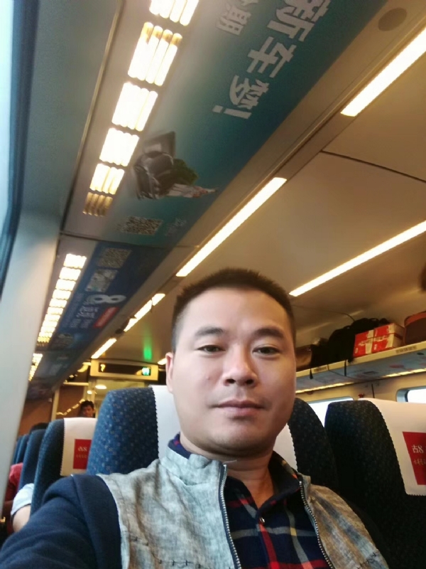等爱的人的第一张照片--南昌相亲服务中心