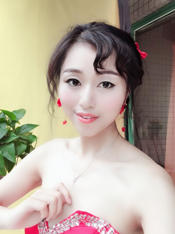 薇薇的第一张照片--南昌相亲服务中心