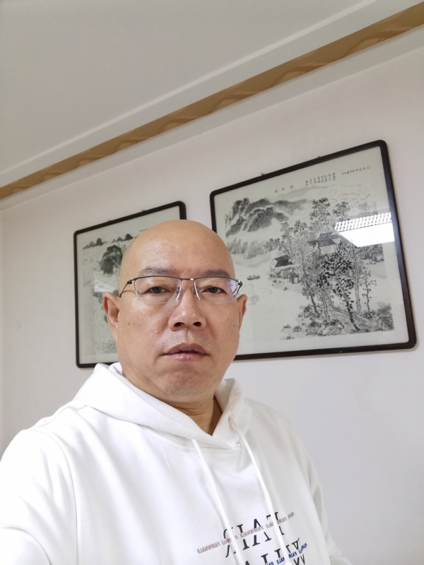 光头博士的第一张照片--南昌相亲服务中心
