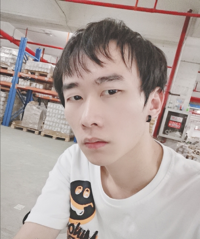 巷子里的猫的第一张照片--南昌相亲服务中心