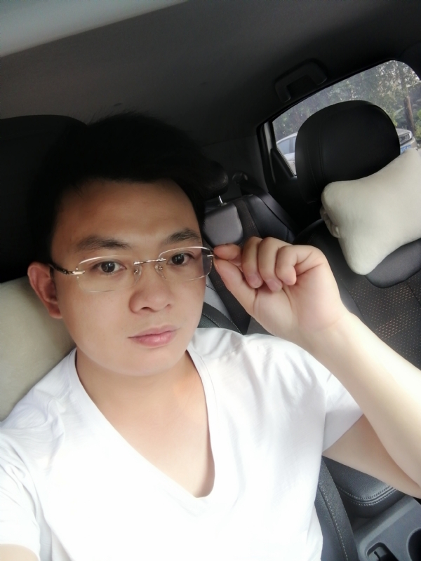 幸福的拥抱的第二张照片--南昌相亲服务中心