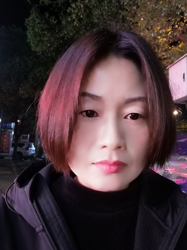 风中百合的第一张照片--南昌相亲服务中心