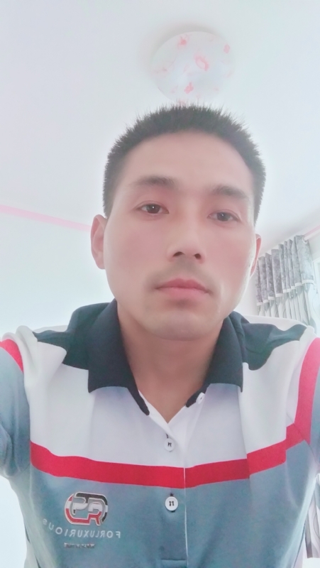 染红尘世的第一张照片--南昌相亲服务中心