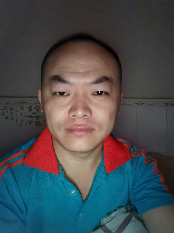 与子携老的第三张照片--南昌相亲服务中心