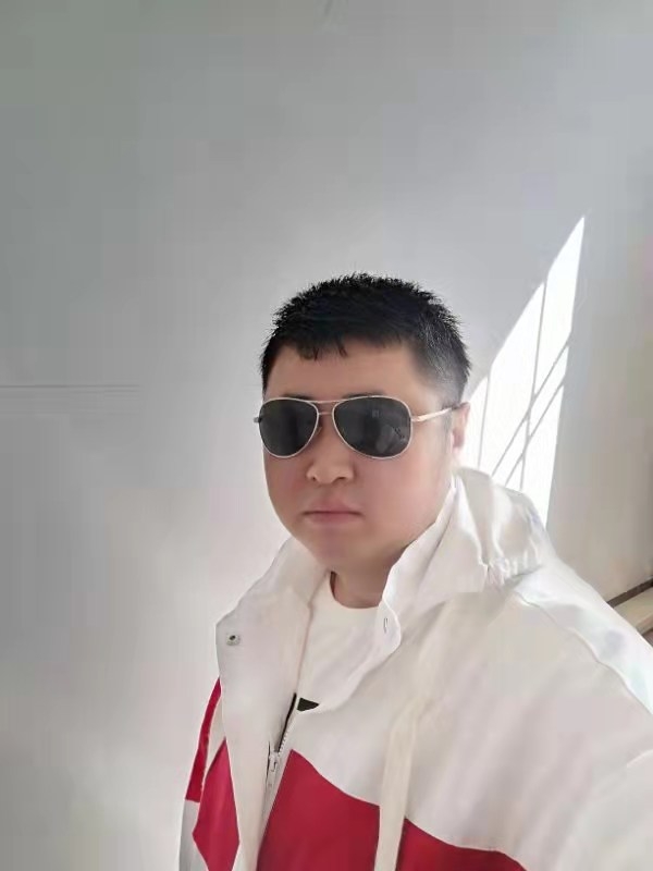 大漠叔叔的第一张照片--南昌相亲服务中心