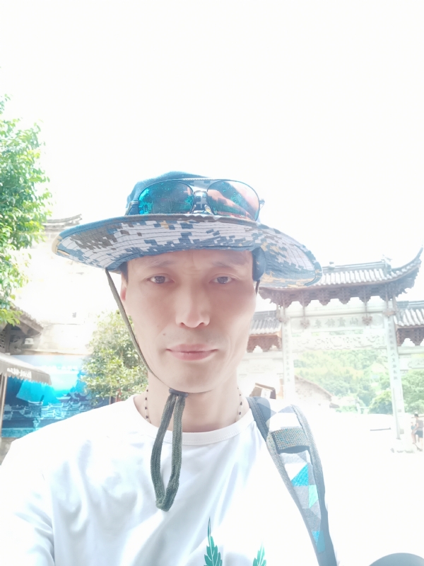 童群海的第一张照片--南昌相亲服务中心
