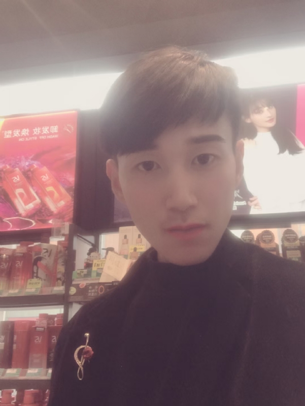 唯美的爱情故事的第一张照片--南昌相亲服务中心