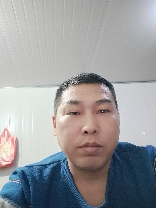 开着拖拉机去兜风的第一张照片--南昌相亲服务中心