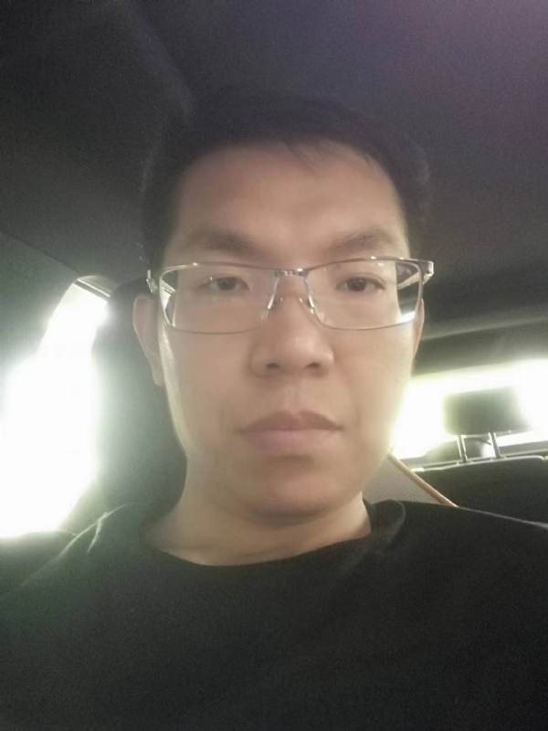 小黑包的第一张照片--南昌相亲服务中心