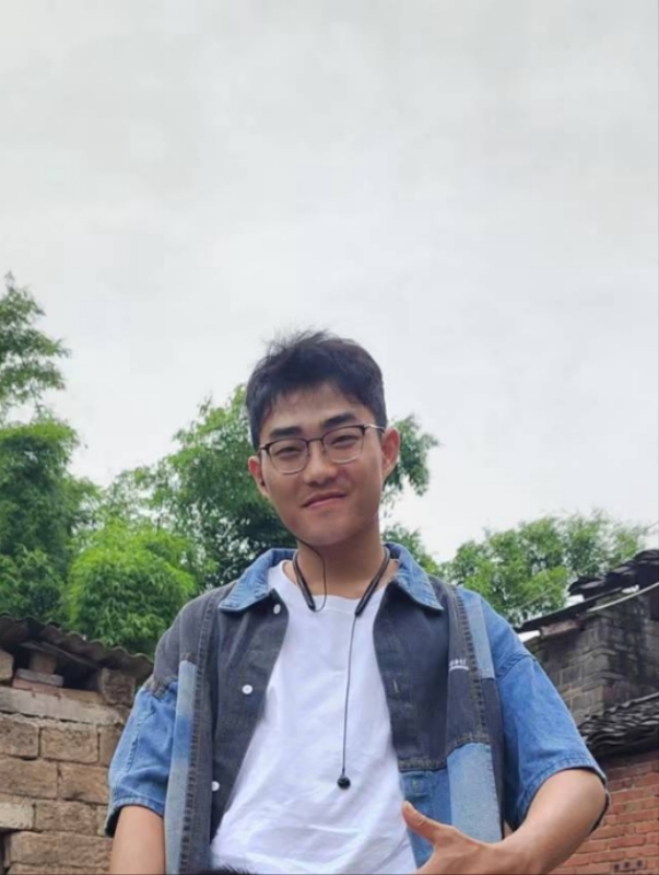 越努力越幸运的第一张照片--南昌相亲服务中心