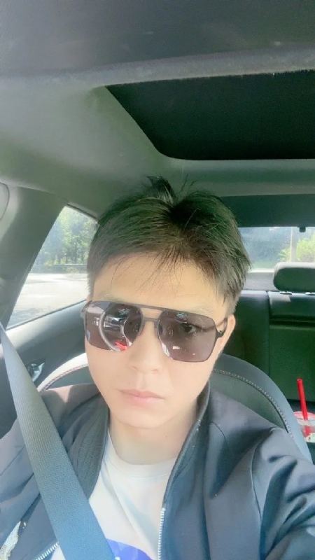 怀念的第一张照片--南昌相亲服务中心