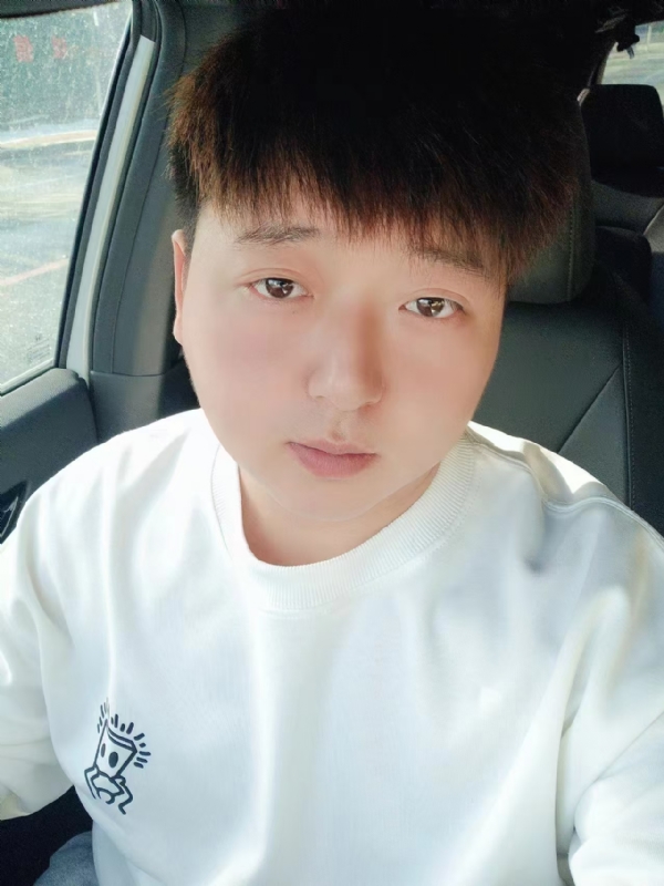 可乐加冰的第一张照片--南昌相亲服务中心