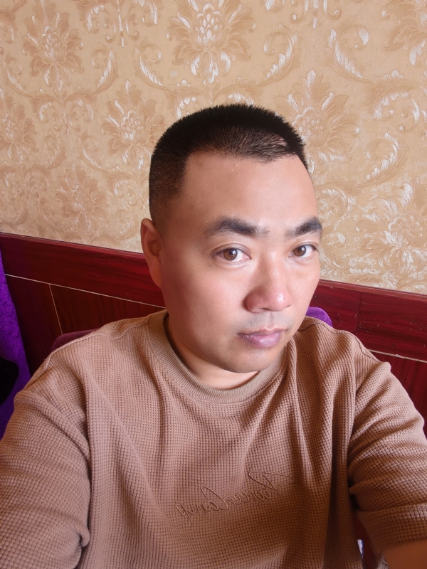 擦亮眼睛向前看的第一张照片--南昌相亲服务中心