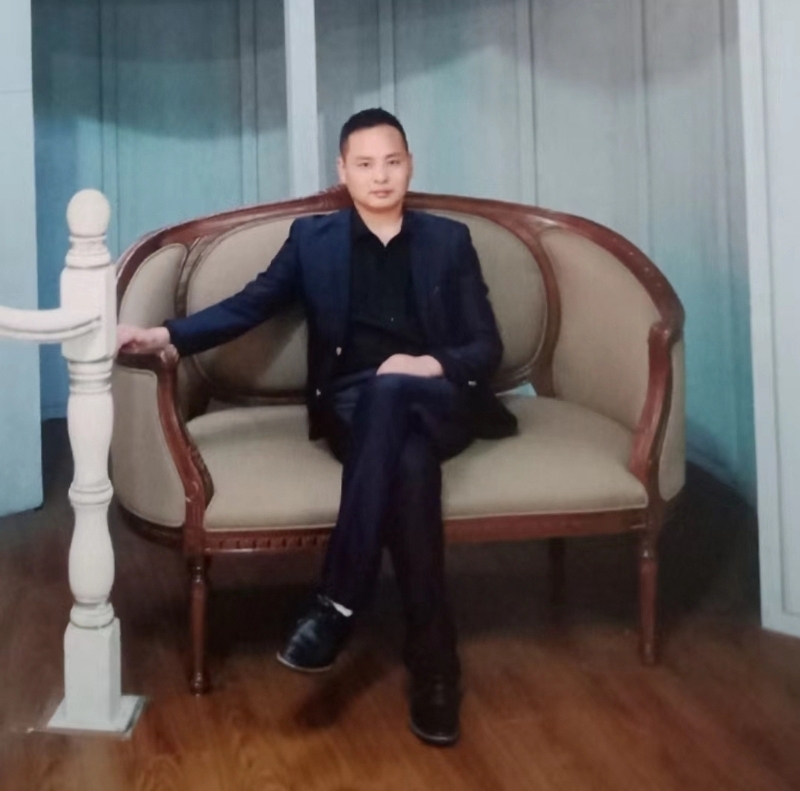 龙行天下的第二张照片--南昌相亲服务中心