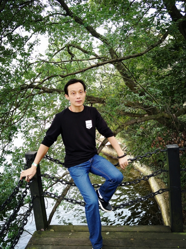易进的第一张照片--南昌相亲服务中心