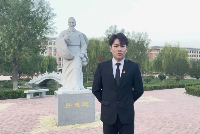 尚明月的第一张照片--南昌相亲服务中心